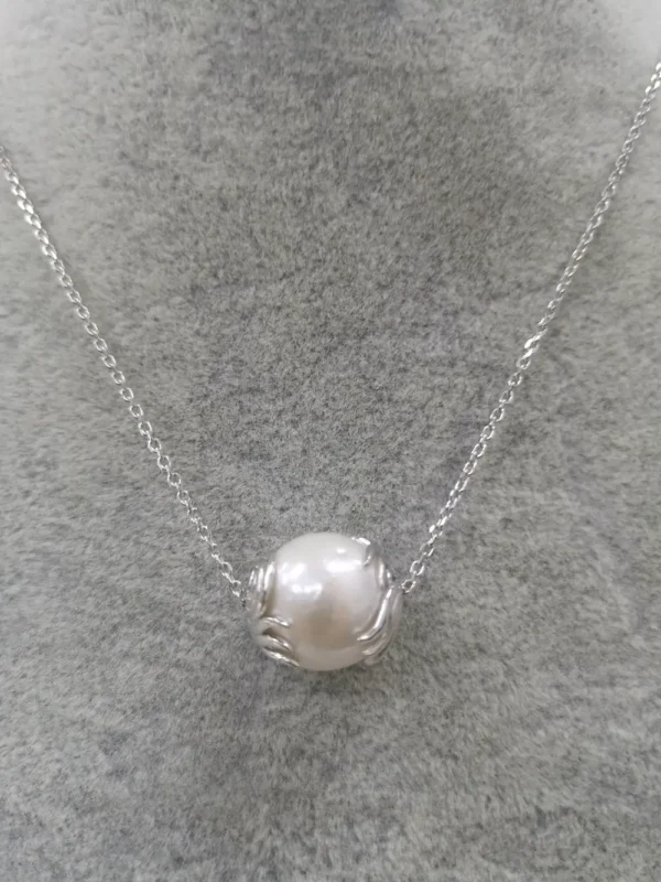 AAAA Quality 10mm white round freshwater pearl pendant, 925 Silver