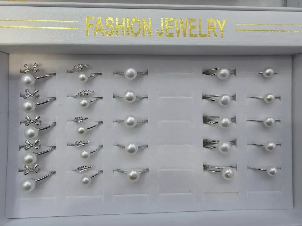 Anillos de perlas al por mayor: tendencias de abastecimiento 2026 y guía de negocios para minoristas 2 anillos de perlas al por mayor para pedidos personalizados.