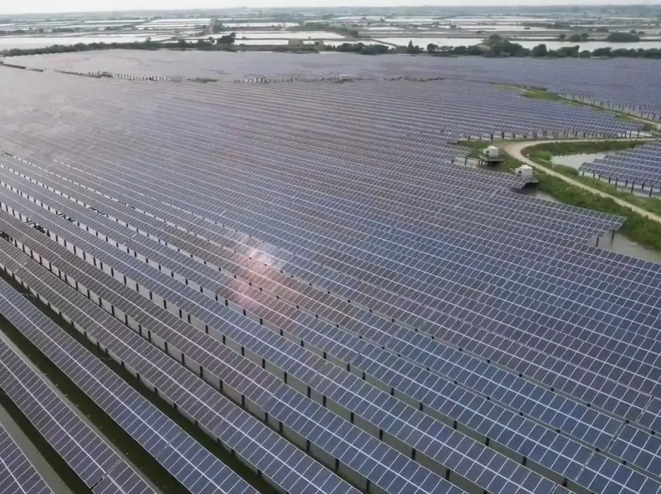 진주 잠수의 역사: 위험한 깊이에서 지속 가능한 진주 양식까지 4 현대 태양광 담수진주 농장