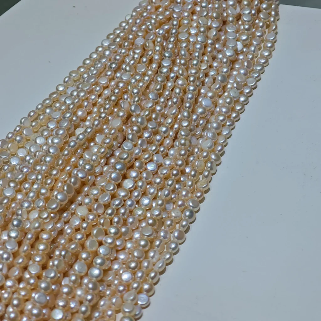 : Collana di perle d'acqua dolce a forma di bottone di colore naturale da 5-6mm, Grado AAA, 16 pollici, foro laterale, all'ingrosso