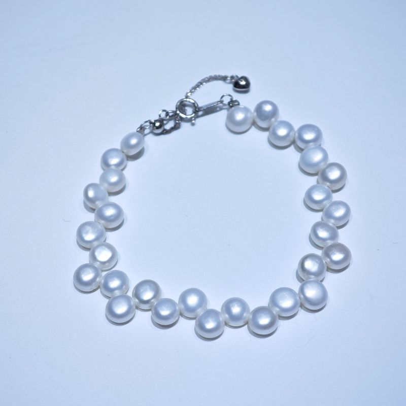 Pulsera de perlas de agua dulce blanca de 5-6 mm en forma de botón | Montura de plata de grado AA 4 Pulsera de perlas de agua dulce blancas de 5-6 mm forma botón | Montura de plata de ley AA - Fabricante de perlas en China